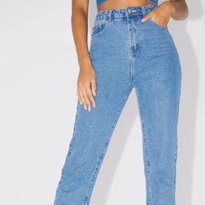 PrettyLittleThing High Waisted Straight Leg Jeans